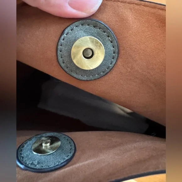 Joy Susan Vegan Leather Tote including Inner Organizer Pouch with 3 Pockets. - Picture 5 of 13